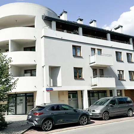 B2 - Noble Room - Warsaw City Haven - Shared Bathroom Exterior photo