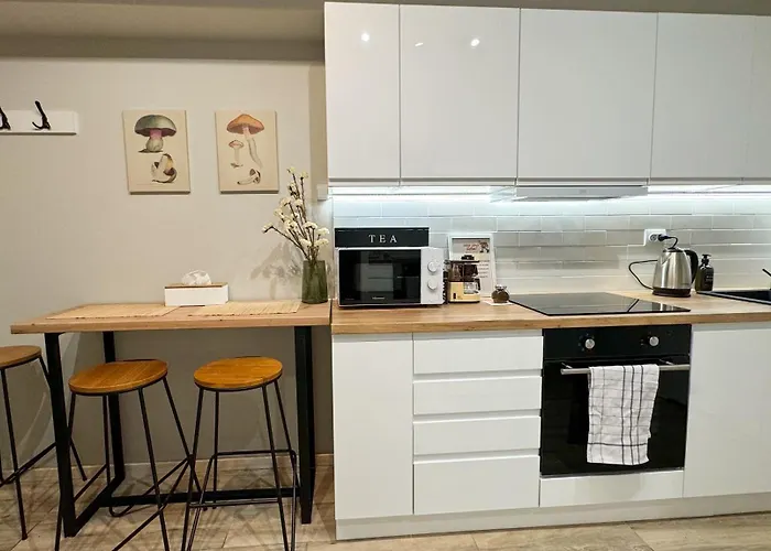B2 - Noble Room - Warsaw City Haven - Shared Bathroom
