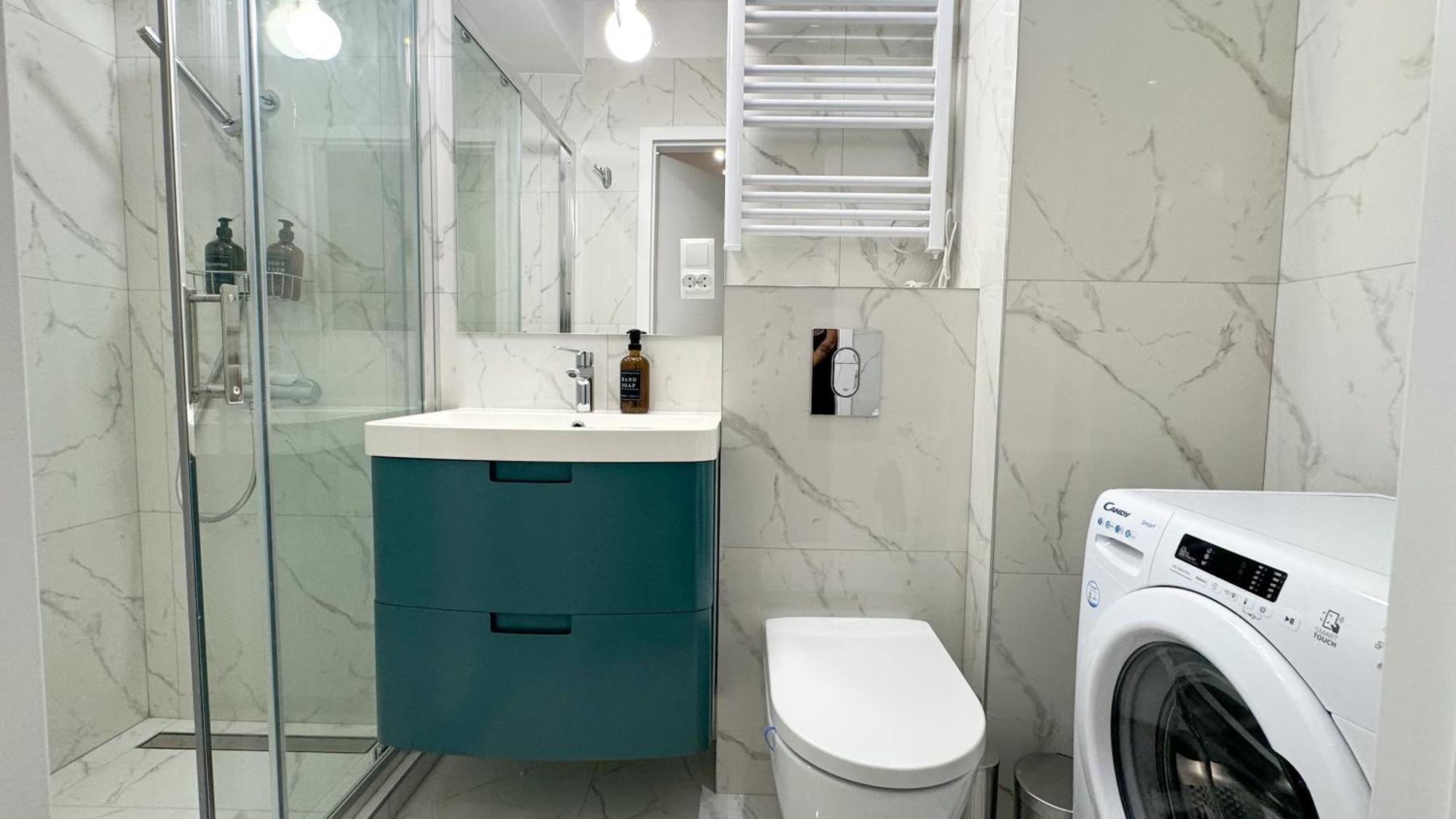 B2 - Noble - Haven - Shared Bathroom Apartment Warsaw